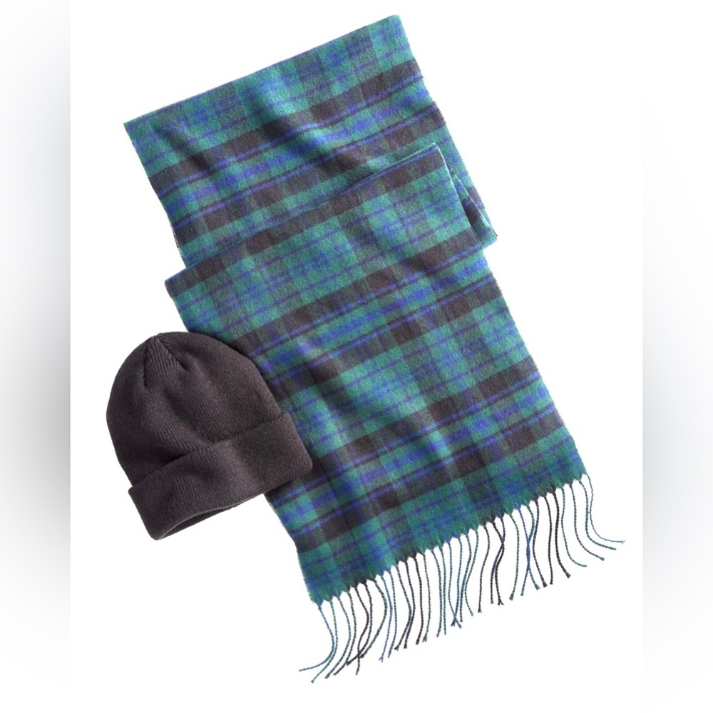 NWT Club Room Holiday gift set Plaid Scarf Green Blue Black Beanie Mens One Size